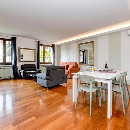 Apartment Le Finestre Sugli Ulivi Centro Storico Desenzano