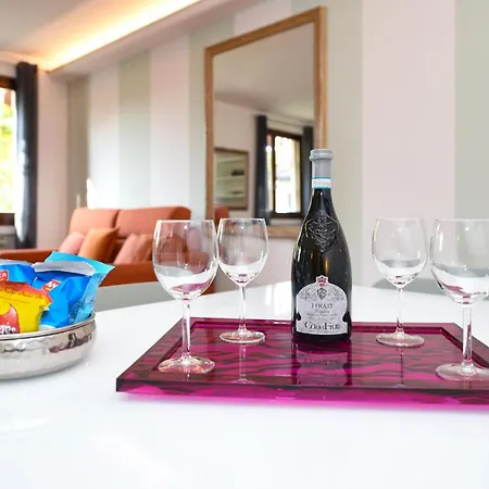 Apartment Le Finestre Sugli Ulivi Centro Storico Desenzano Desenzano del Garda