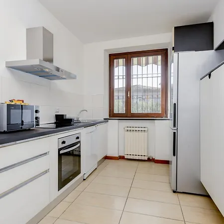 Apartment Le Finestre Sugli Ulivi Centro Storico Desenzano Desenzano del Garda