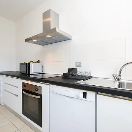 Le Finestre Sugli Ulivi Centro Storico Desenzano Apartment *