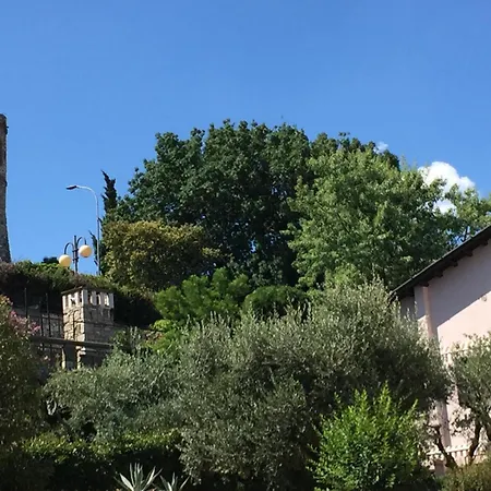 Le Finestre Sugli Ulivi Centro Storico Desenzano Apartment *